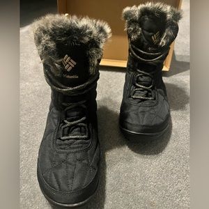 Columbia waterproof Women’s Minx™ Shorty III Boot size 8.5